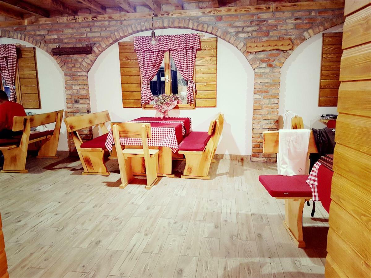 Mobile Home Lucan Драге Екстериор снимка