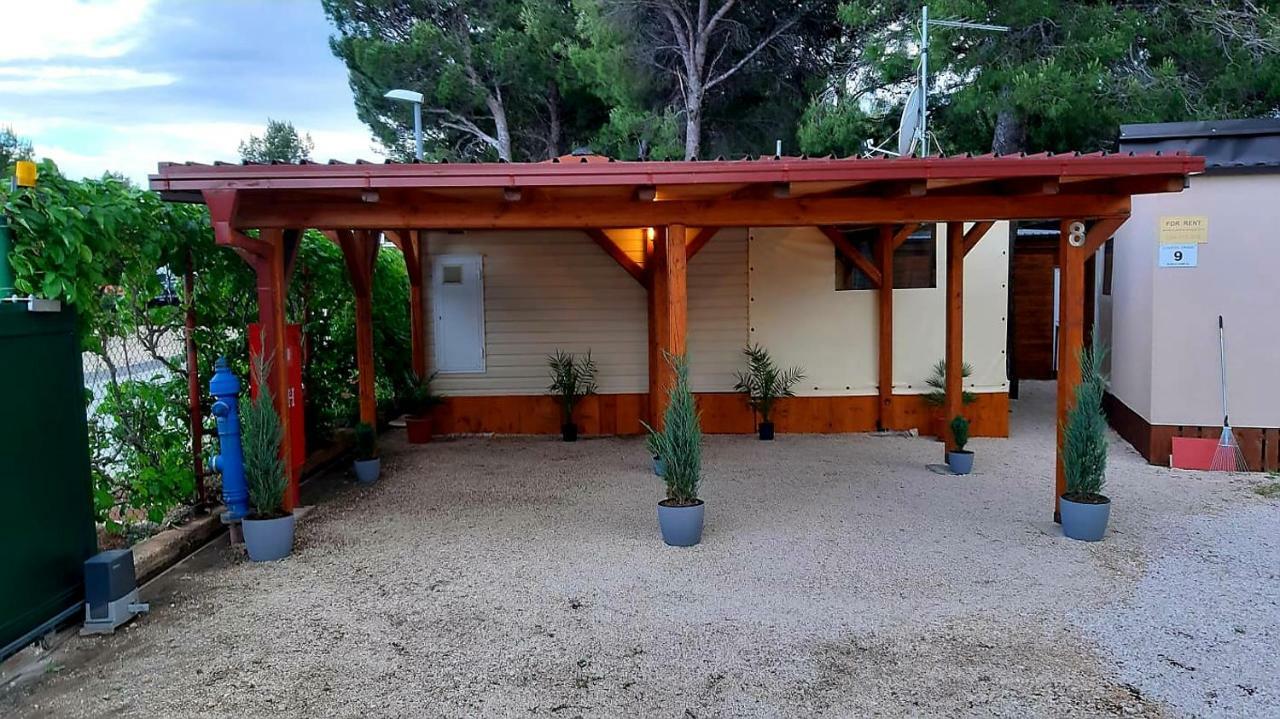 Mobile Home Lucan Драге Екстериор снимка