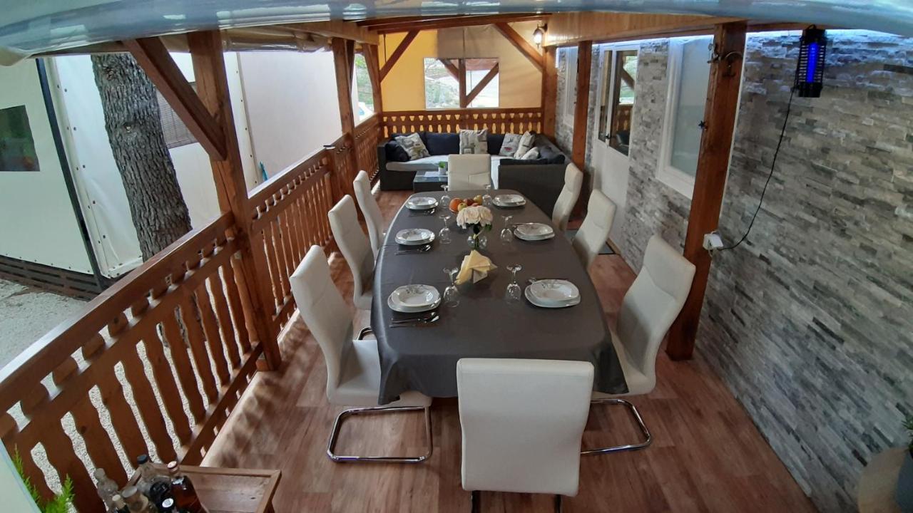 Mobile Home Lucan Драге Екстериор снимка